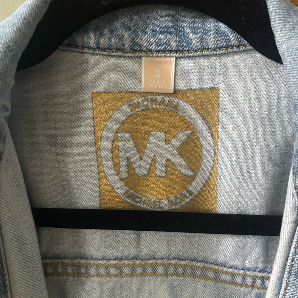 Michael Kors Light Wash Denim Jacket size Small - Picture 4 of 10